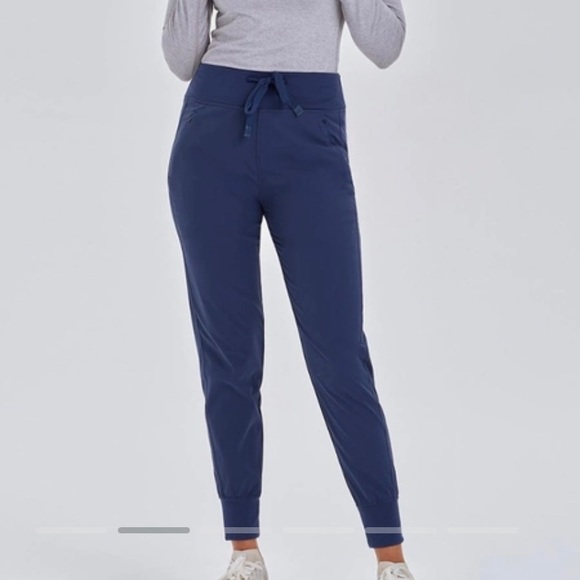 Medelita Navy Scrub 3-piece Bundle | Sz: Medium - Picture 9 of 16